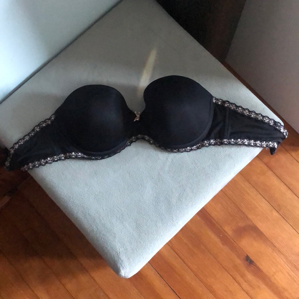 Strapless bra